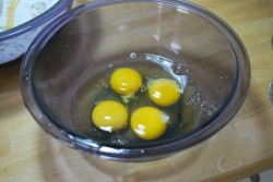 Eggs Eggs