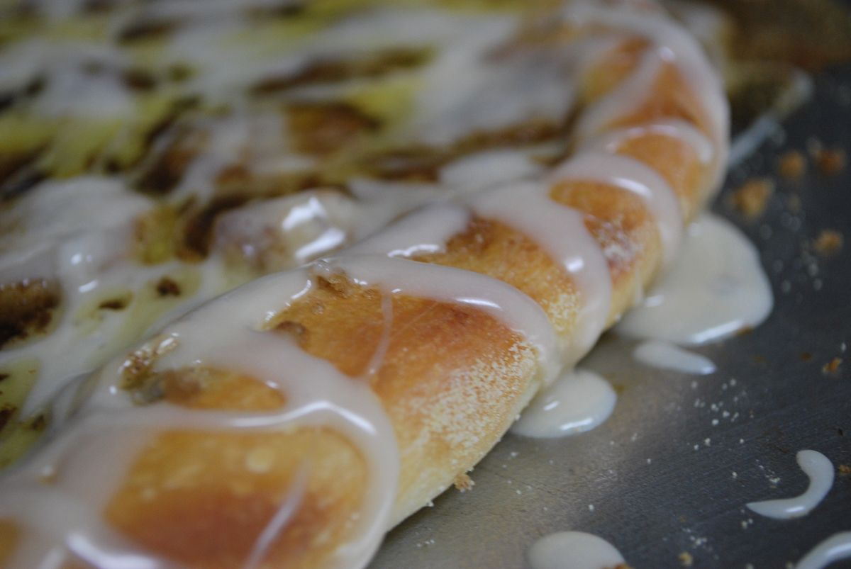 Banana Dessert Pizza SavoryReviews