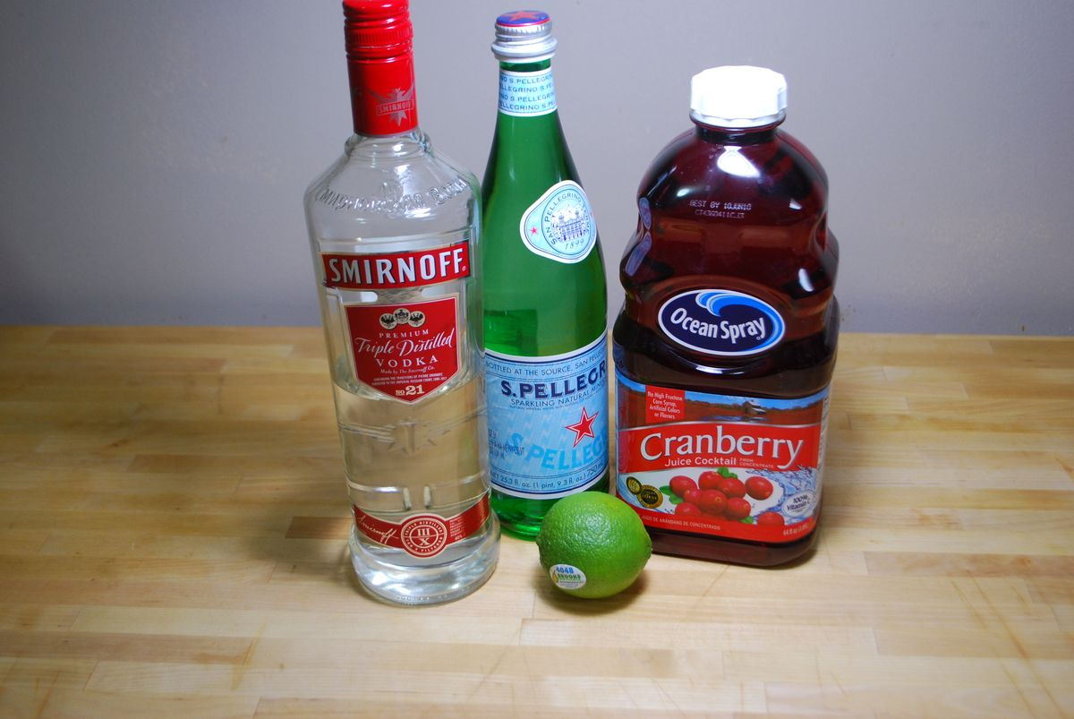 Vodka Cranberry Spritzer SavoryReviews