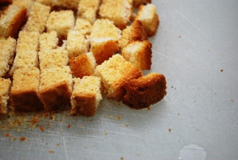 Create bread crumb cubes