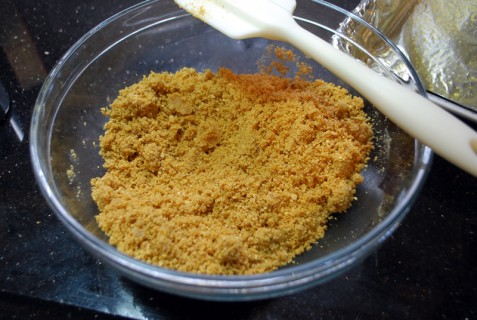 Mix the crust