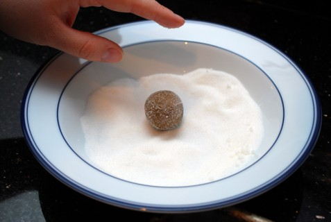 Roll in sugar Roll in sugar