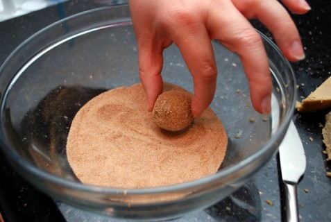 Roll them in sugar Roll them in sugar