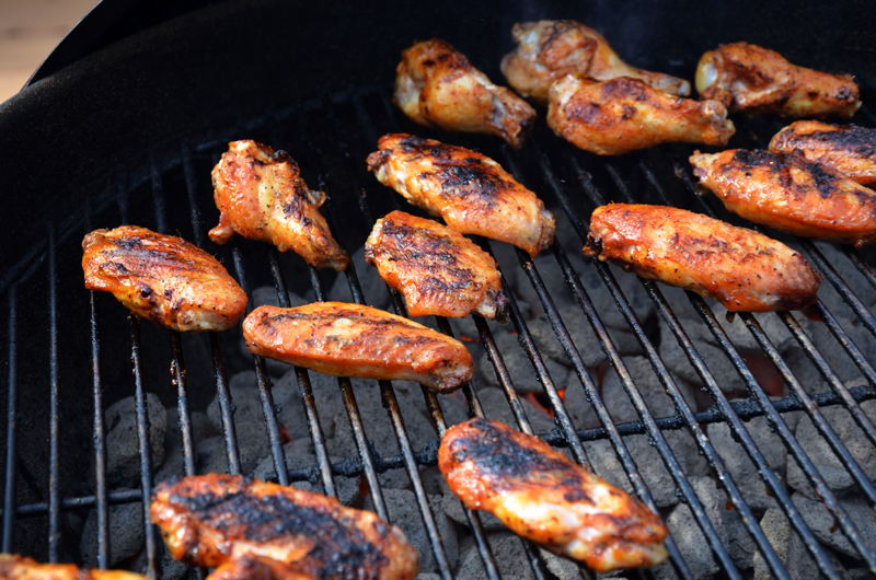 Spicy Barbecue Buffalo Wings SavoryReviews